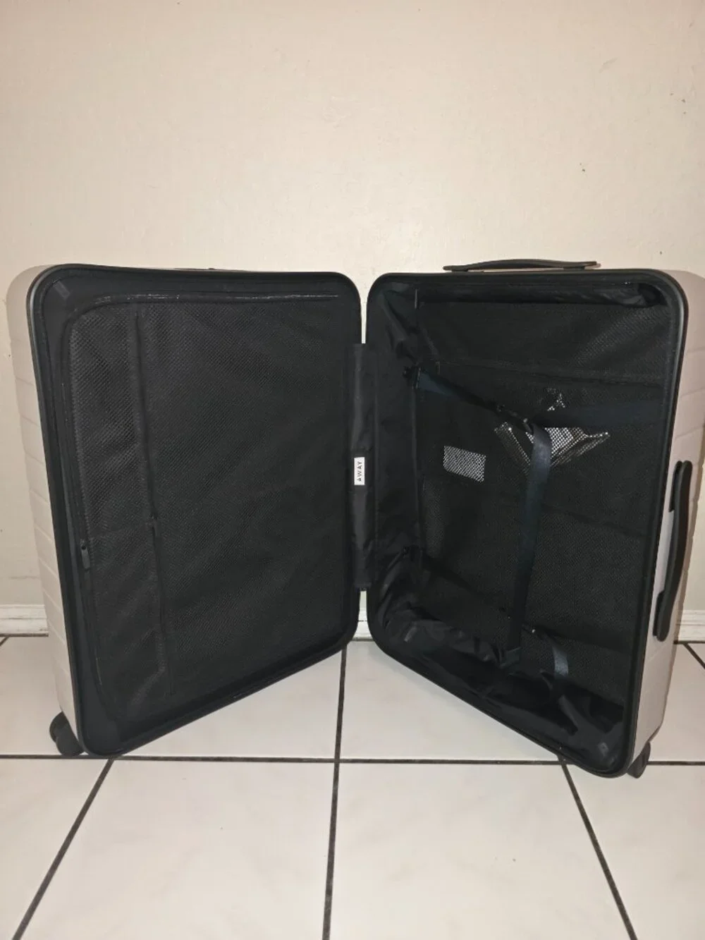 Away Medium Checked Luggage Hard Shell Suitcase with Spinner Wheels CLOUD GRAY